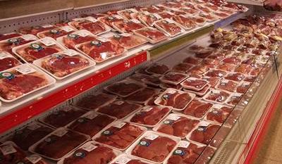 ۲۵ تن گوشت قرمز منجمد در گیلان توزیع می شود