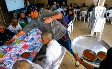 آشتی با زندگی پس از ۱۴ سال کارتن خوابی
