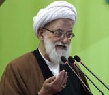 مسئولان و گروه‌های سیاسی با هر عقیده و فکری با رهبری هم‌صدا باشند/ سرمایه‌داران به خاطر خدا پولشان را به خارج از کشور نبرند