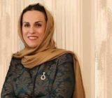 این خانم آرزوی ۴۰۰ نفر را برآورده کرده است این خانم آرزوی ۴۰۰ نفر را برآورده کرده است