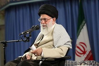 یازده اقدام مهم رهبر انقلاب برای مقابله با کرونا