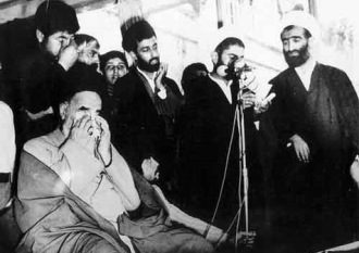 روزی که امام اصرار داشتند پیاده در تشییع شهید مطهری شرکت کنند