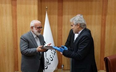دو تفاهمنامه با حضور نوبخت در گیلان به امضا رسید؛  از اجرای ۹۲ پروژه جهش تولید در گیلان تا ساخت یک هزار واحد مسکن محرومان