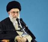 مبارزه با فساد بدون ملاحظه و تعدی و فقط بر مدار حق، عدل و قانون باشد