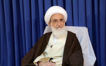 حفظ آرمان شهدا و نگهداری از انقلاب امری واجب و لازم است