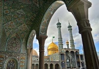 اوضاع سیاسی دوران امام رضا(ع) و دلائل مهاجرت حضرت معصومه به ایران
