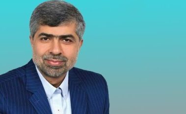 کسانی که دنبال منافع فردی هستند نباید وارد میدان شورا شوند