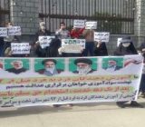تجمع نهضتی‌ها مقابل مجلس و وعده نمایندگان برای تداوم پیگیری‌ها
