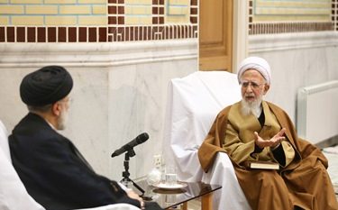 بی وضو نمی شود نام این مردم را بُرد/ بدرفتاری با مردم مانند این است که با نماز بدرفتاری شده است