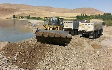  هیچ مجوزی نباید برای برداشت از بستر رودخانه صادر شود
