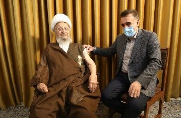 انتقاد آیت‌الله مکارم شیرازی از بی‌توجهی برخی‌ها به تزریق واکسن‌ کرونا/ حفظ سلامتی بدن واجب است