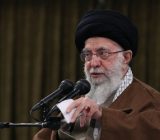 هر کسی مردم را از آینده ناامید کند، به سود دشمن کار کرده است