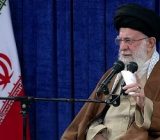 دشمن سیاست «بیرون کشاندن مردم ایران از صحنه» را پیگیری می‌کند