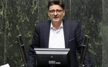 دولت باید میدان را به کارآفرینان بسپارد/ معلمان قربانی سیستم ناکارآمد آموزشی هستند