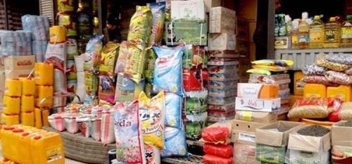 کالاهای اساسی به اندازه کافی در کشور موجود است