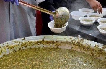 ۳۷۵ تُن آش نذری در ۳۰۰ نقطه شفت پخته شد
