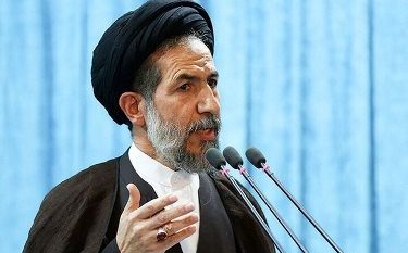 رئیس جمهور و دولت را در عبور از تنگناهای کشور کمک کنیم