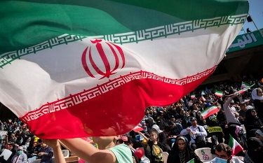 کسانی مثل اسکندر آمدند و سوزاندند اما رفتند و ایران و ایرانی باقی ماند